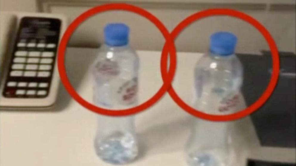 Отовсюду обо всем: Навального отравили не в аэропорту: яд нашли на бутылках с водой