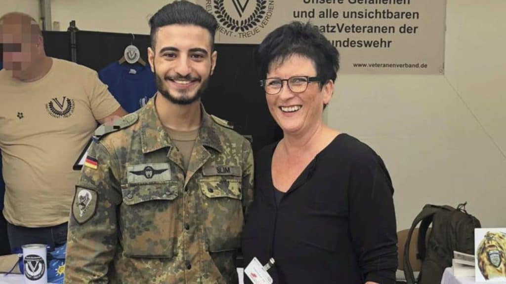 Общество: Мусульманин и солдат Бундесвера: «Меня ненавидят немцы и мигранты»