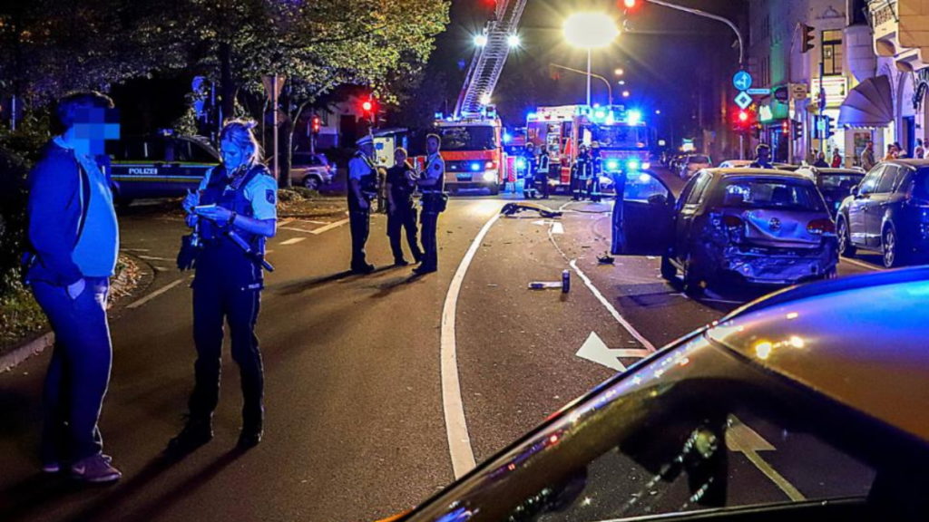 Происшествия: В Менхенгладбахе наркодилеры устроили погоню на автомобилях из-за сорвавшейся сделки