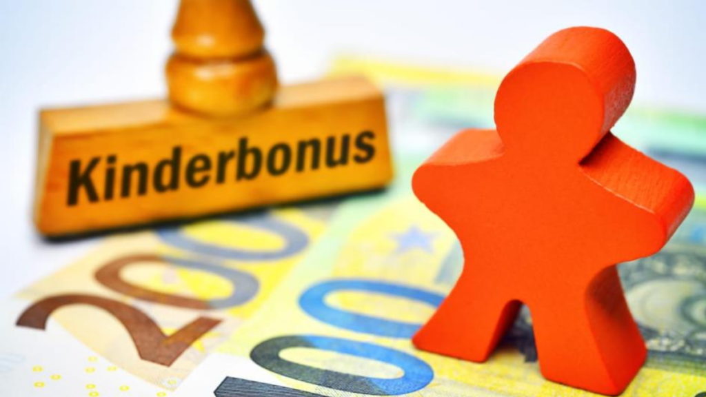 Деньги: С завтрашнего дня власти начнут выплачивать «коронакризисный бонус»: какие семьи получат дополнительные €300