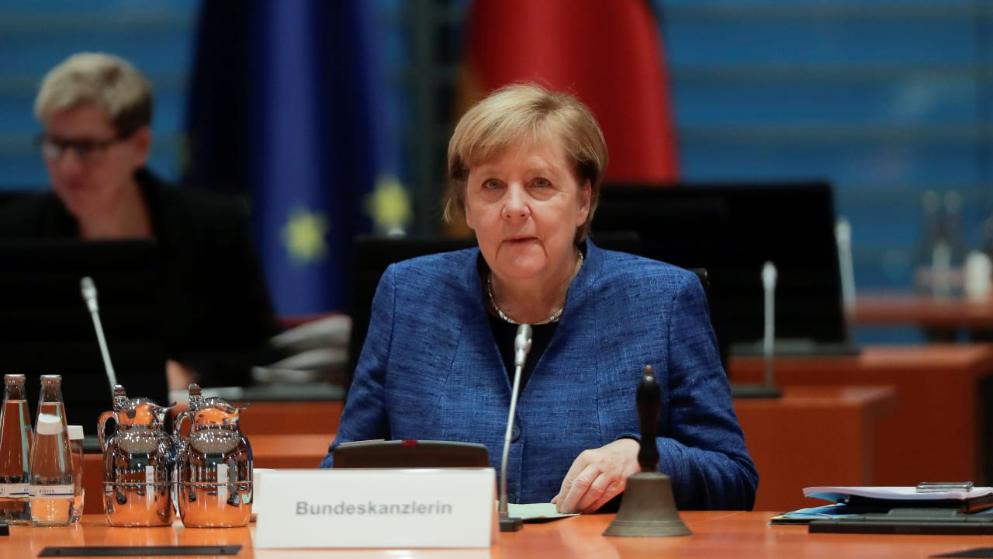 Политика: Меркель созывает премьер-министров: на повестке дня жесткий карантин