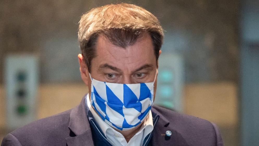Политика: Зедер собирается объявить в Баварии чрезвычайное положение