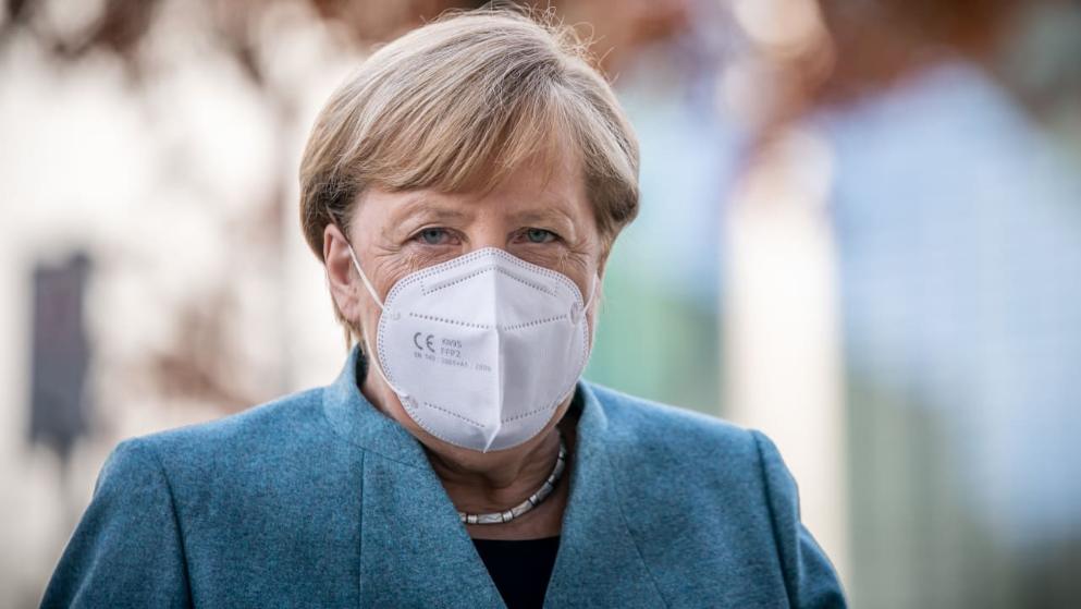 Общество: Меркель предупреждает: «Четвертое удвоение количество больных сломает медицинскую систему»