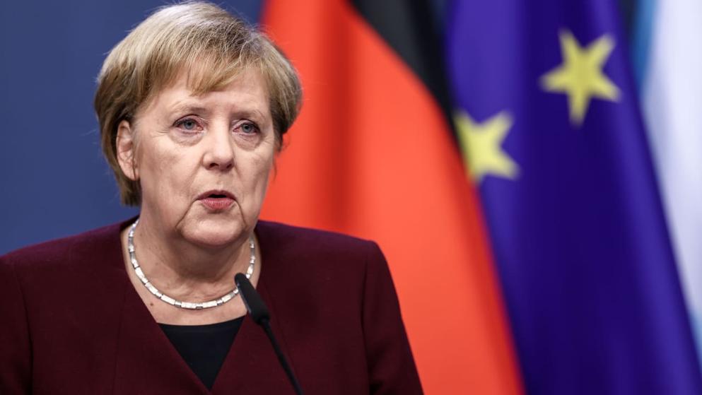 Политика: Рестораны и пабы не являются движущей силой пандемии, но Меркель хочет их закрыть