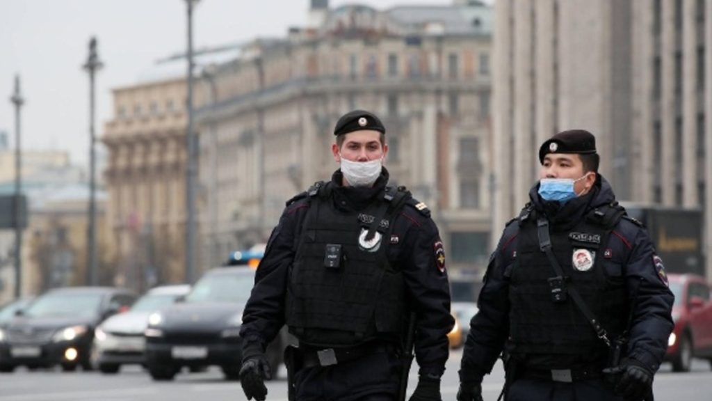 Отовсюду обо всем: В России правоохранители убили подростка, напавшего на отдел полиции