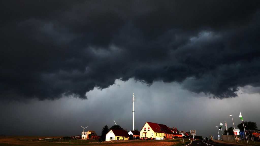 Погода: Ураган-монстр движется в сторону Европы: ударит ли он по Германии?