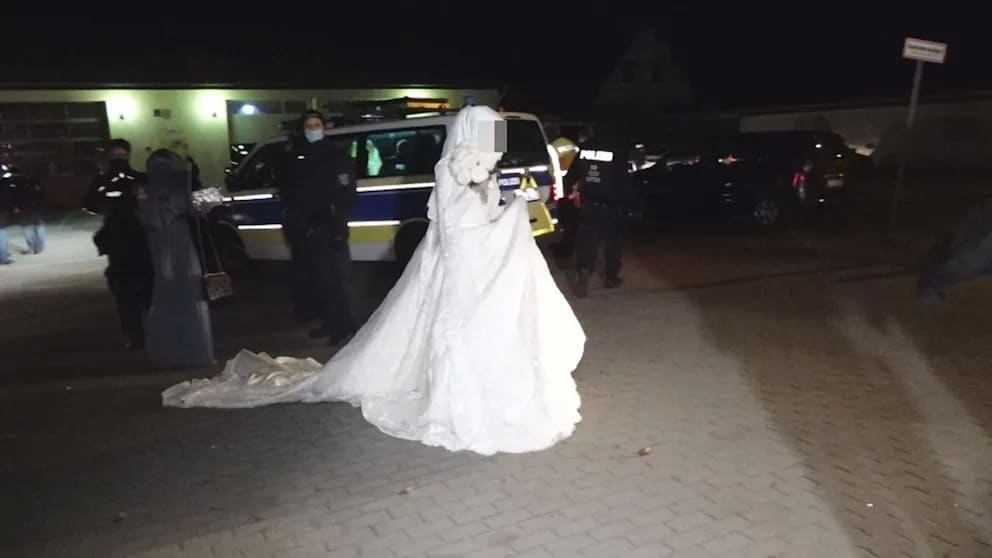 Происшествия: На бешеной скорости из Гамбурга в Берлин: полиция остановила чеченский свадебный кортеж
