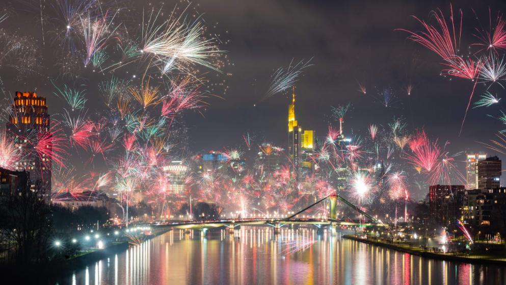 Политика: «Люди не должны бродить по улицам со взрывчаткой в руках»: Германия запретит фейерверки на Новый год