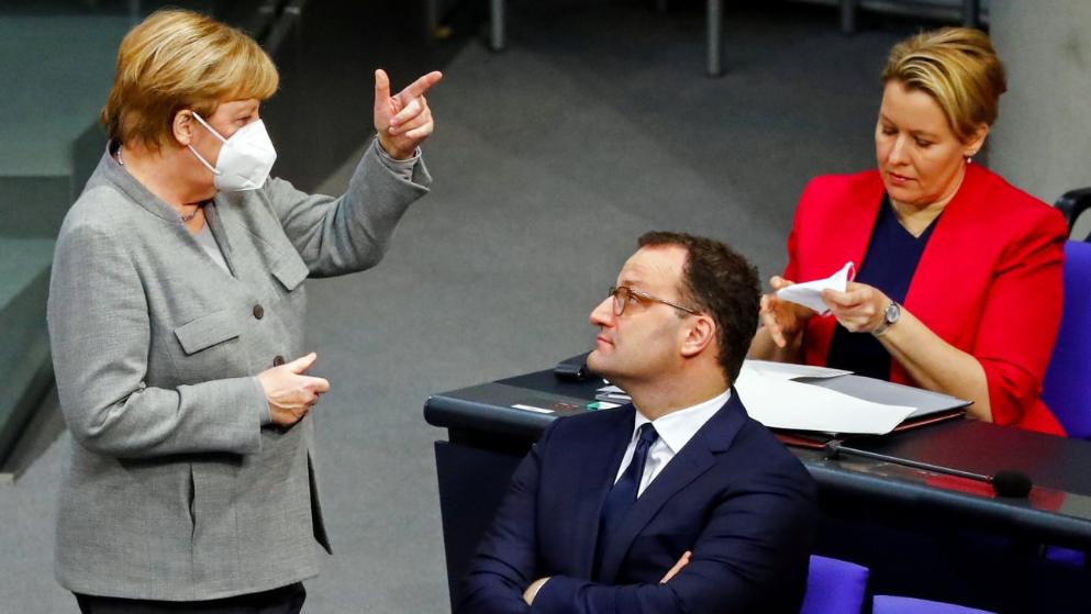 Политика: Плохие перспективы на зиму: Меркель требует продления локдауна
