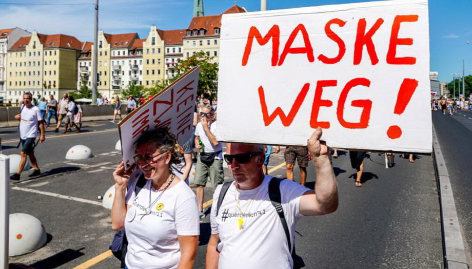 Общество: Корона-скептики манипулируют детьми: в немецких школах пройдет масштабная акция протеста