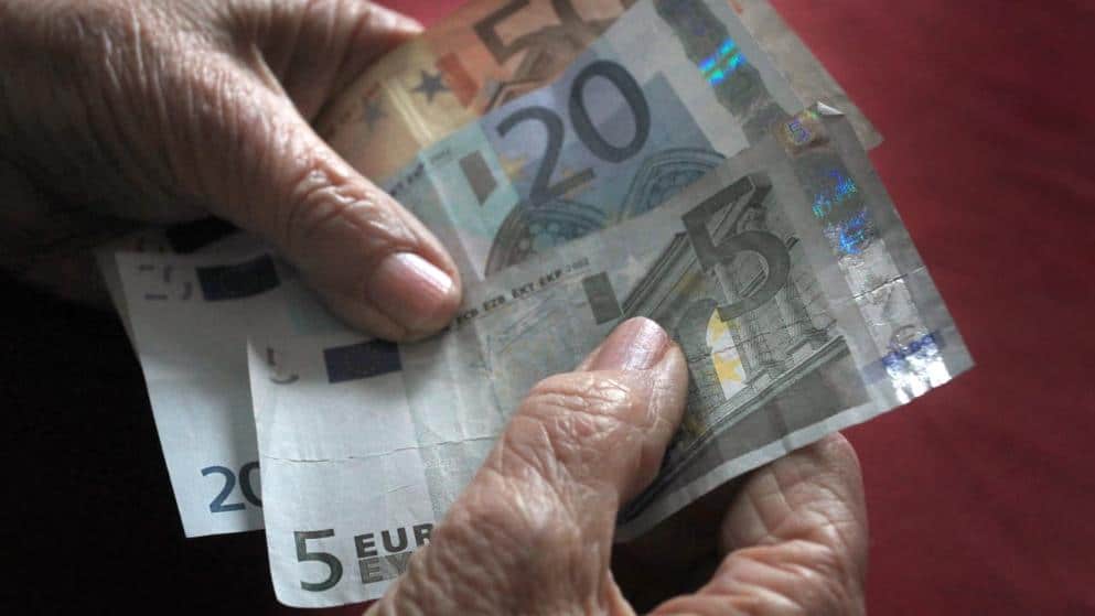 Деньги: Повышение минимальной зарплаты: когда жители Германии получат надбавку