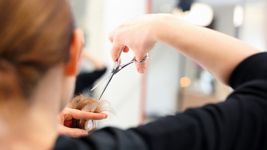 Домашние хитрости: Парикмахер советует: не совершайте эту ошибку с волосами во время локдауна