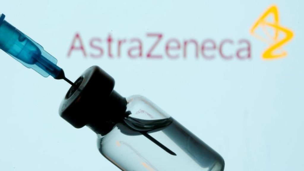 Здоровье: Исследование: вакцина от AstraZeneca замедляет распространение коронавируса