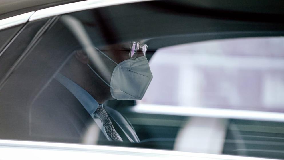 Закон и право: Новые правила: обязательное ношение масок в автомобилях и карантин