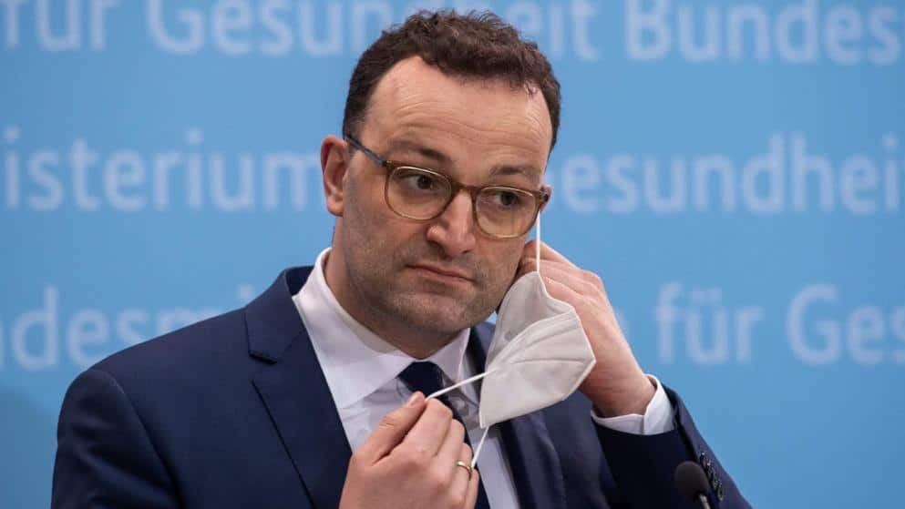 Политика: Сомнительная кампания министра здравоохранения обойдется немецким налогоплательщикам в €2 млрд