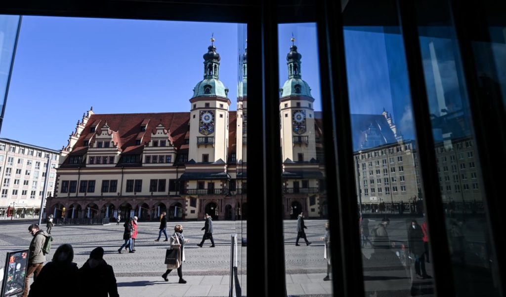 Общество: Комендантский час до 9 мая: суд в Лейпциге сомневается в законности постановления
