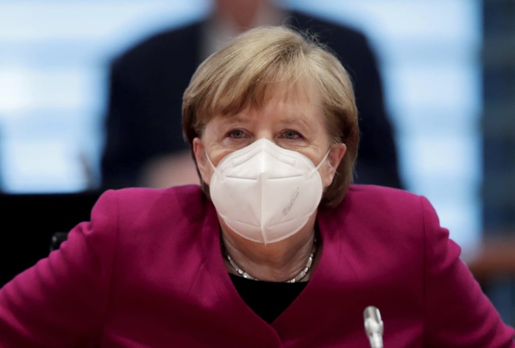 Политика: Мать Тереза: Меркель отдала немецкую вакцину другим странам