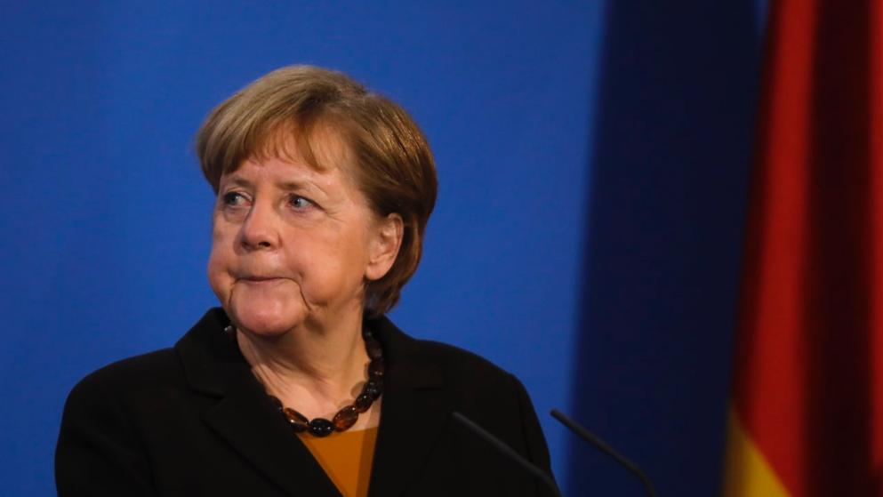 Политика: Будет действовать в одиночку: Меркель отменила саммит с премьер-министрами федеральных земель