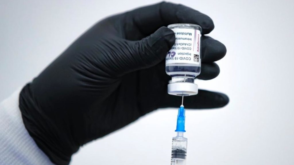 Общество: ЕС отменяет вакцинную тревогу: EMA дало добро на использование AstraZeneca
