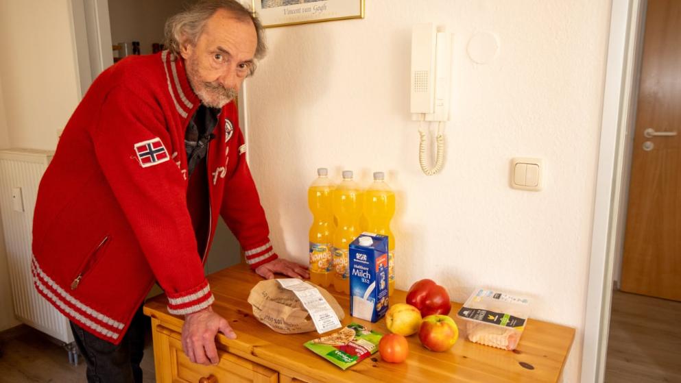 Общество: Что дает базовое материальное обеспечение в Гермнаии: «Я не могу позволить себе помидоры из супермаркета»