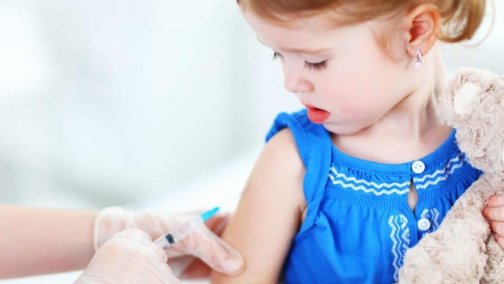 Общество: Вакцинация детей: десять ответов на важные вопросы