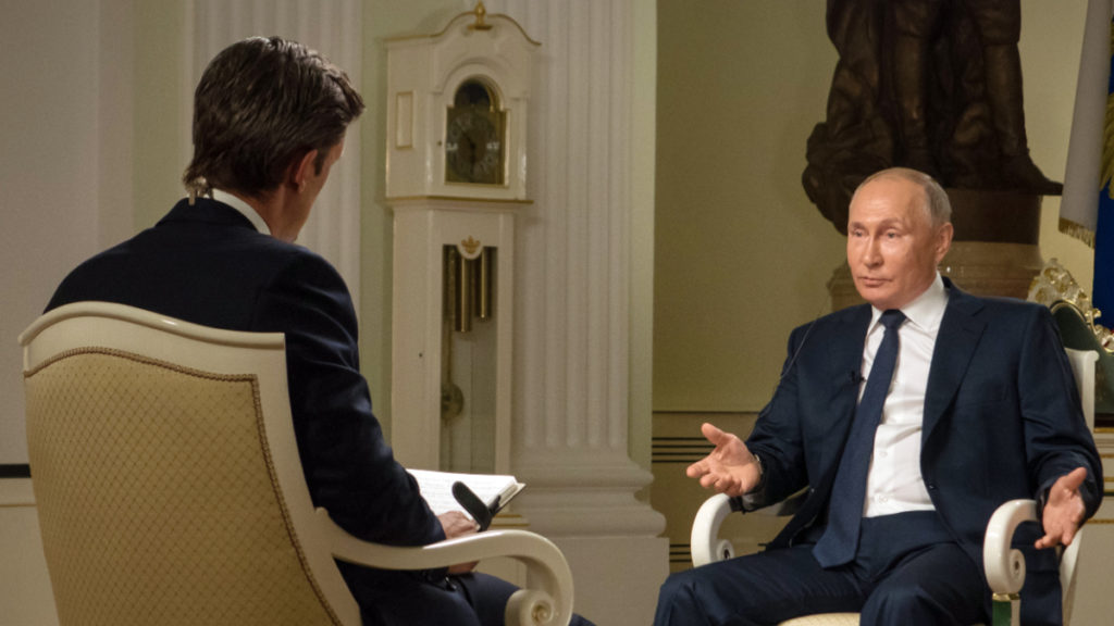 Политика: Интервью Путина: интересные подробности перед его выходом