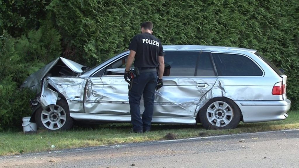 Происшествия: После ДТП: в Нижней Саксонии отец бросил трехлетнюю дочь на месте аварии
