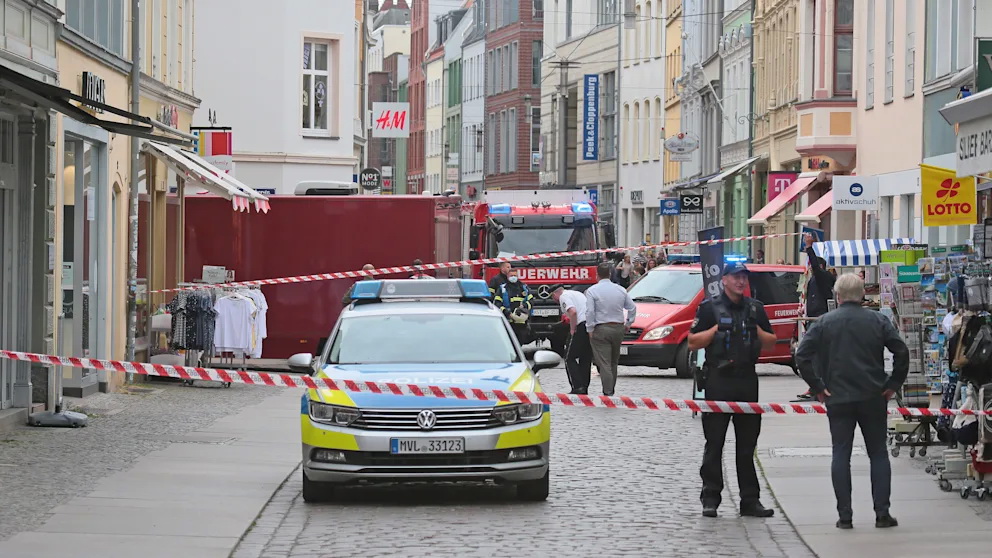 Происшествия: Угроза взрыва в офисе Меркель: преступника уже поймали
