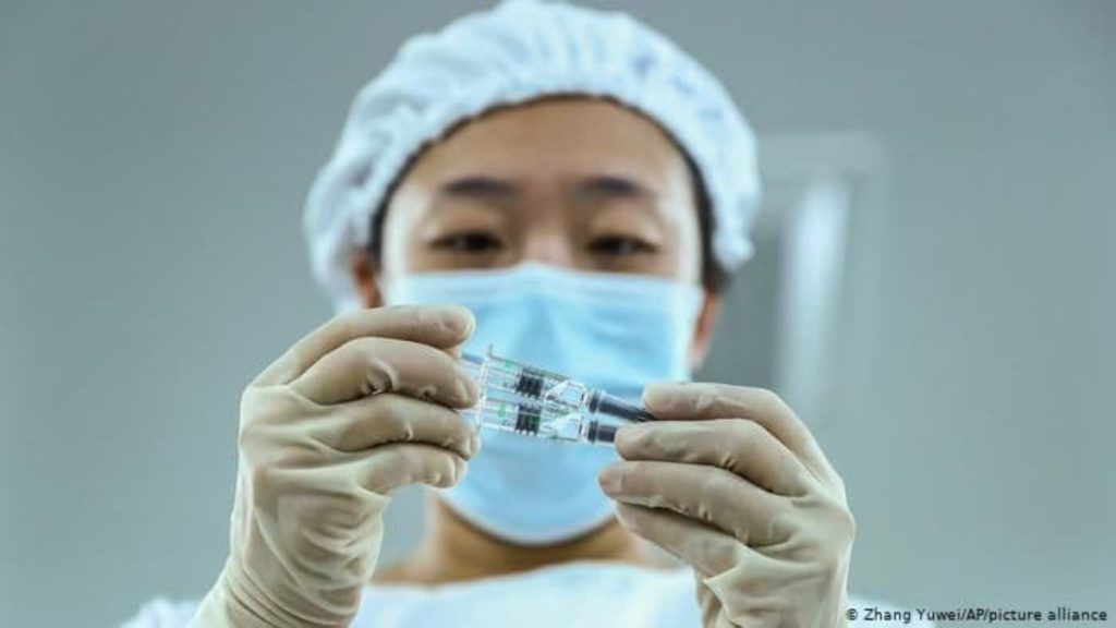 Отовсюду обо всем: В Китае сделали уже миллиард прививок