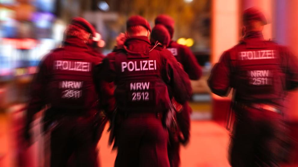 Деньги: Полицейские, воспитатели, лесники: сколько можно заработать на государственной службе в Германии