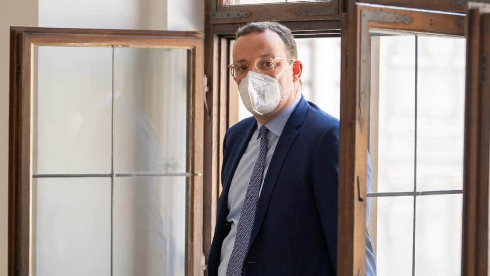 Политика: Перестарались: Министерство здравоохранения Германии закупило слишком много масок