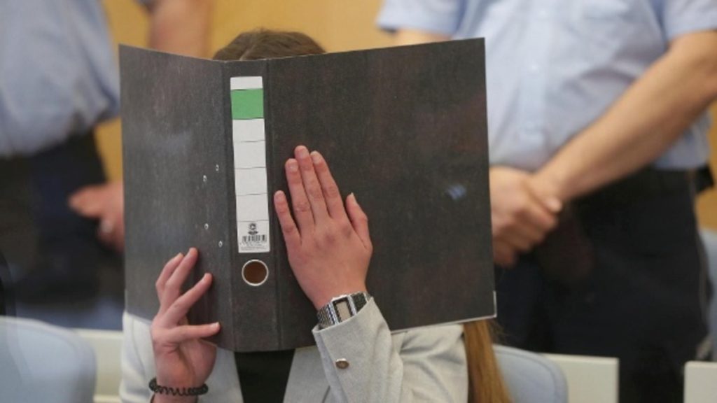 Общество: Осудили немку, которая еще школьницей стала сторонницей ИГ
