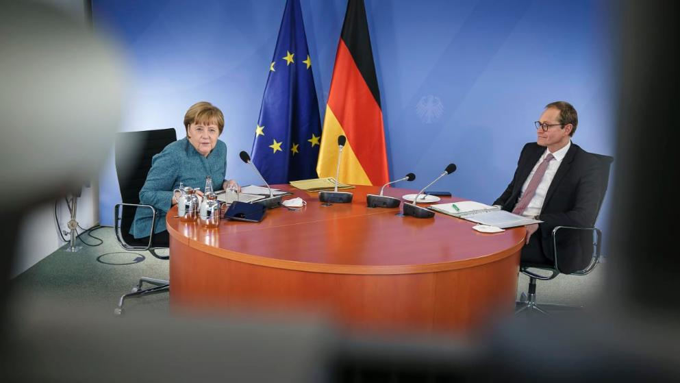 Политика: Стремительное увеличение числа инфицированных: Меркель созывает экстренный саммит