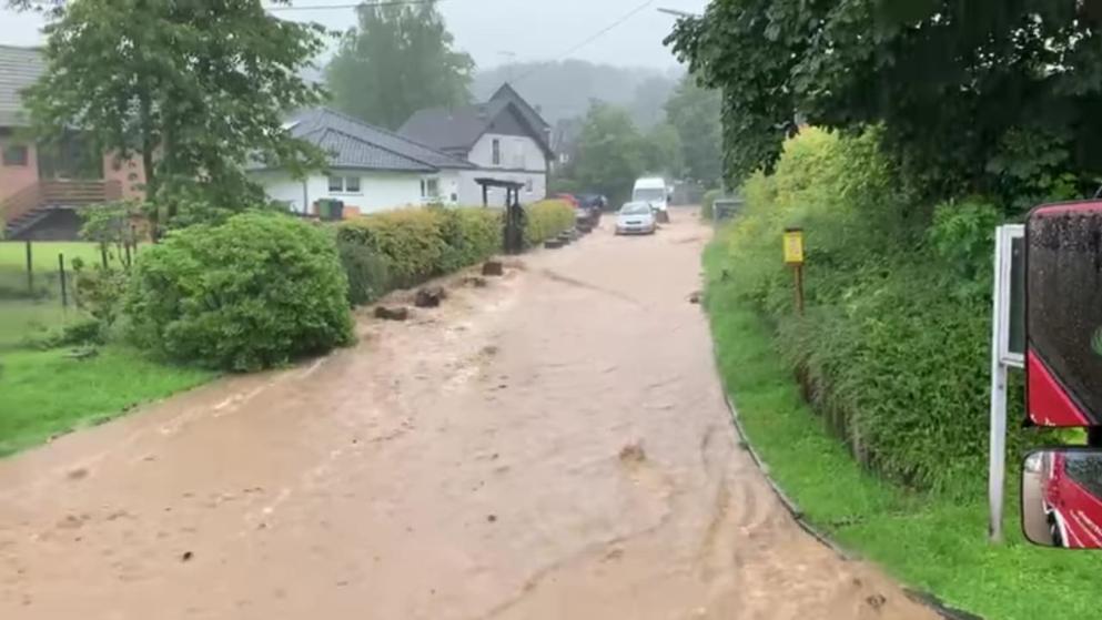 Происшествия: Непогода вызвала хаос в Баварии, Северном Рейне-Вестфалии и Баден-Вюртемберге