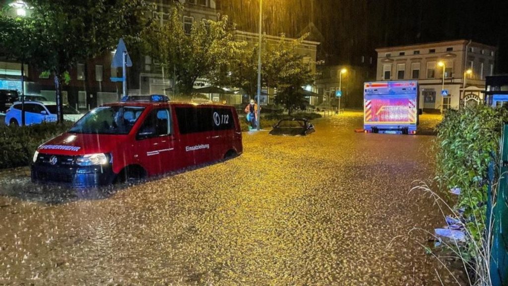 Происшествия: Наводнение в Рейнланд-Пфальце: четверо погибших, десятки пропавших без вести