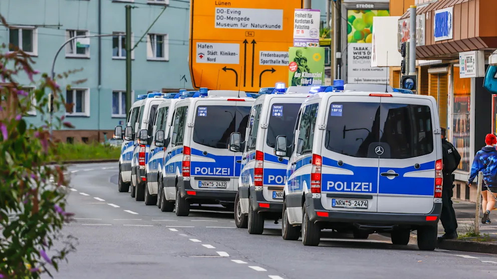 Происшествия: Инцидент в Дортмунде: мужчина потребовал врача и заявил, что на нем жилет со взрывчаткой