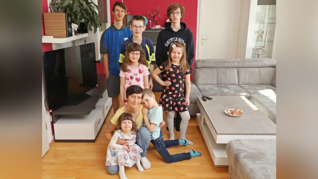 Общество: Саксония: арендодатель выставил за дверь мать-одиночку с 7 детьми