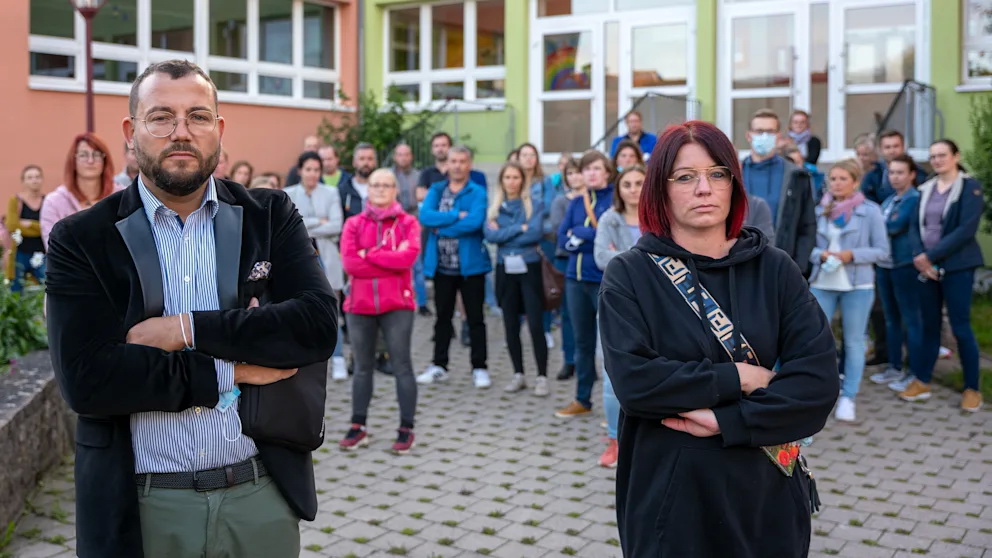 Общество: Полное безумие: дети в Тюрингии вынуждены учиться сразу в двух школах