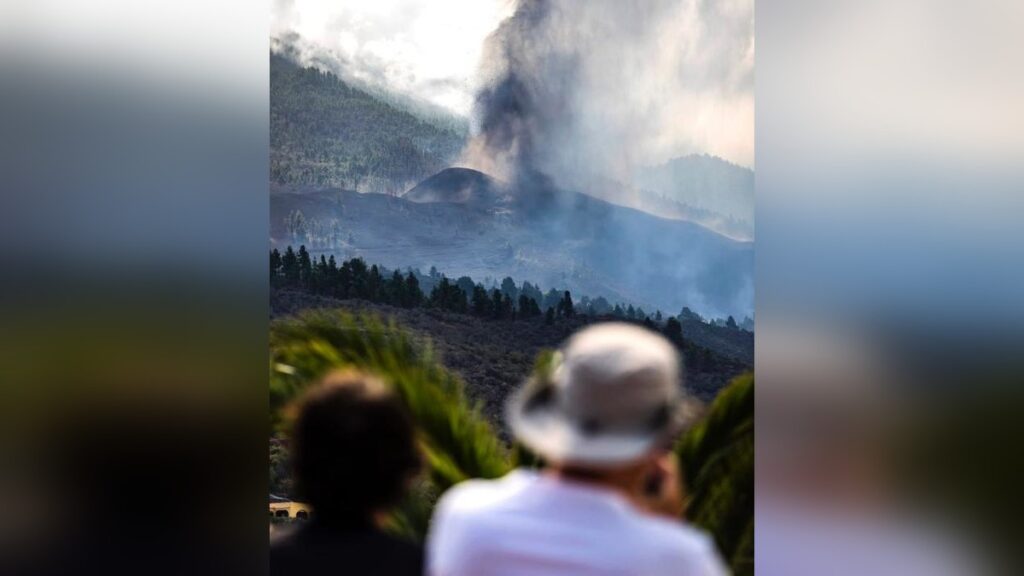Отовсюду обо всем: Немецкие туристы об извержении вулкана на острове Ла-Пальма: «У нас было 5 минут, чтобы собрать вещи»