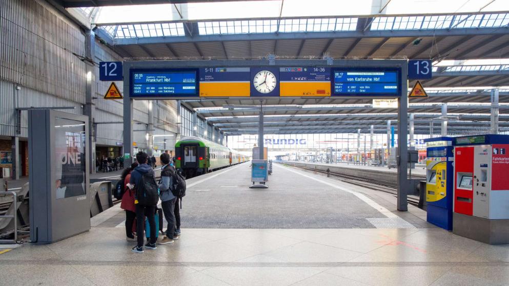Происшествия: Суд отклонил прошение Deutsche Bahn: забастовка машинистов продолжается
