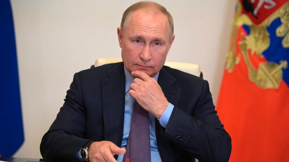 Общество: Россияне не доверяют своей вакцине: Путин потерял контроль над пандемией