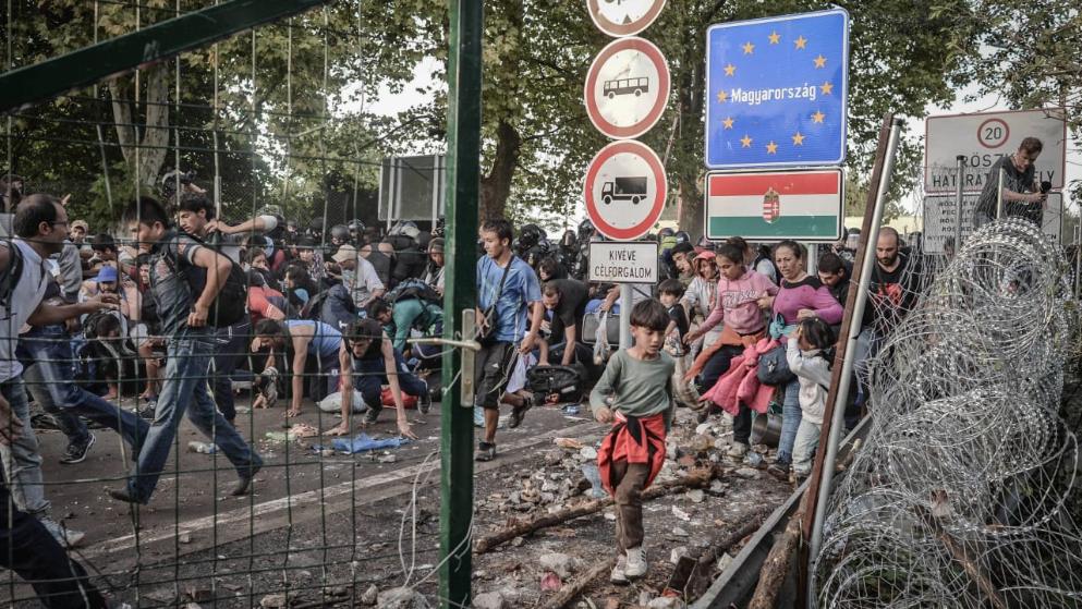 Политика: Политики призывают Евросоюз отгородиться стеной от мигрантов