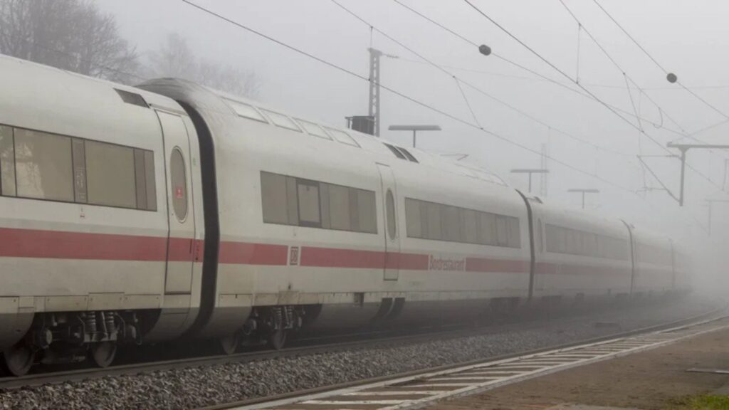 Происшествия: В Баварии беженец напал с ножом на пассажиров поезда: есть жертвы