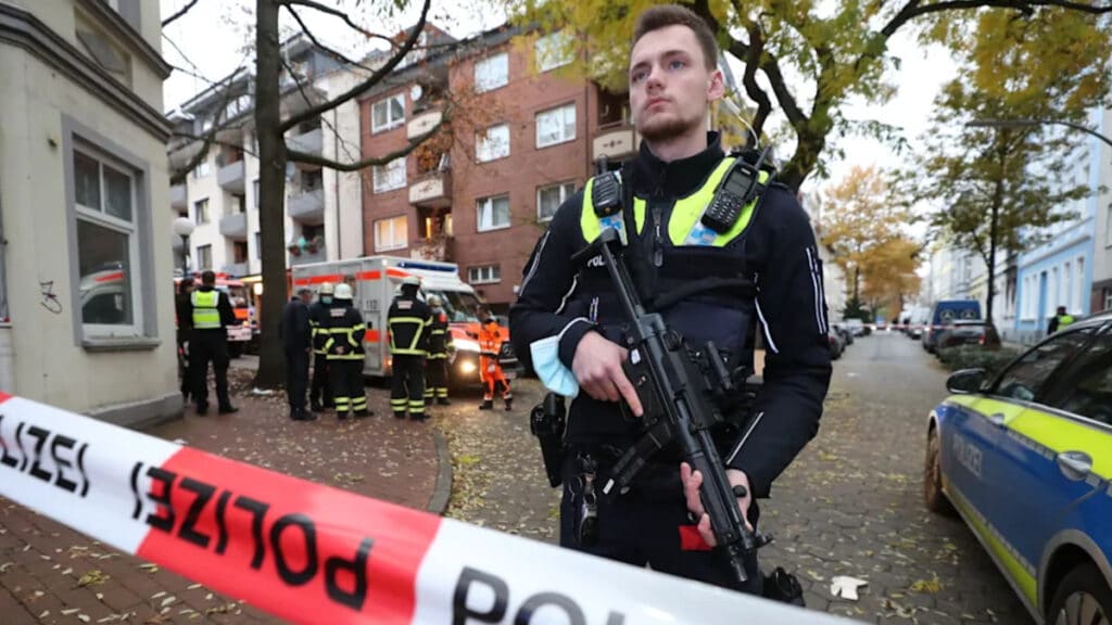 Происшествия: Стрельба в Гамбурге: полиция ищет вооруженного преступника