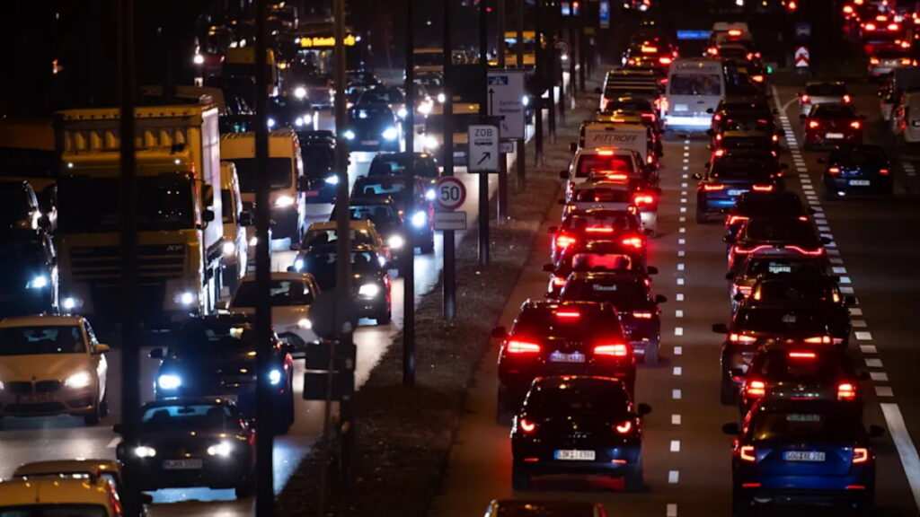 Происшествия: Пробки на дорогах Германии: список наиболее загруженных участков дорог по городам