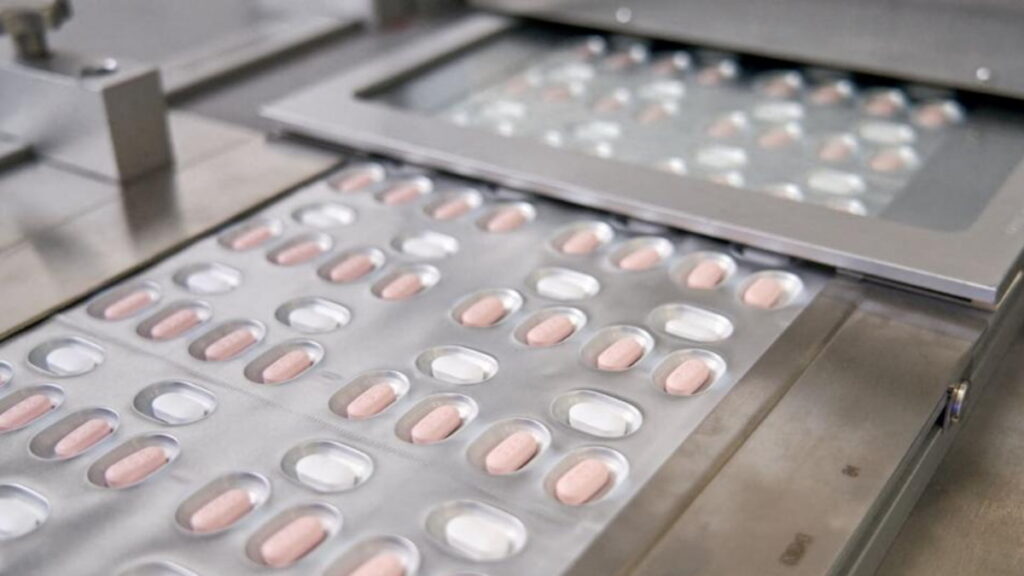 Здоровье: В Европе одобрили использование таблеток от коронавируса: как они работают, и кому их будут назначать