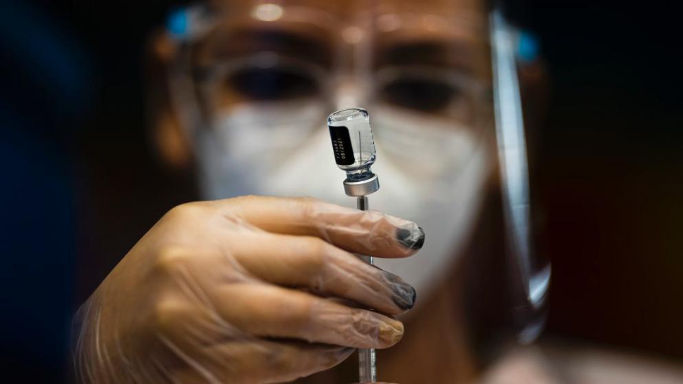 Общество: Появиться совсем скоро: Biontech/Pfizer заканчивает разработку вакцины от «Омикрона»