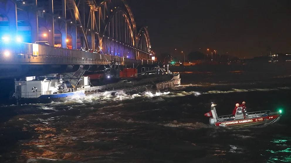 Происшествия: Штормовая ночь в Гамбурге: порывы ветра привели к кораблекрушению