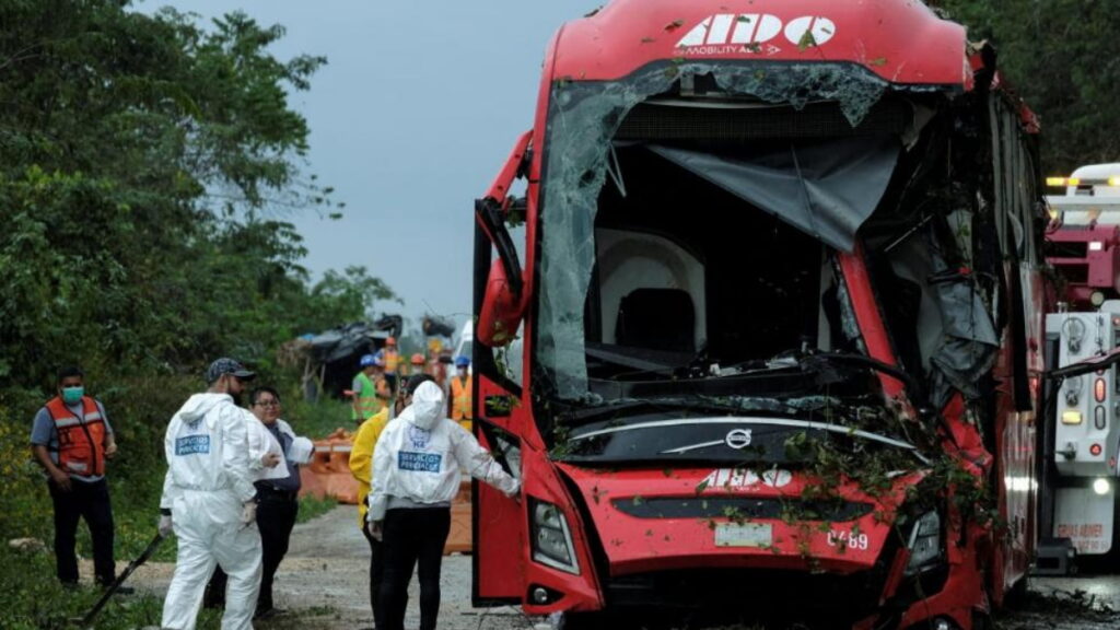 Происшествия: Ужасная авария в Мексике: погибло восемь человек, среди них немка; еще десять пассажиров в тяжелом состоянии