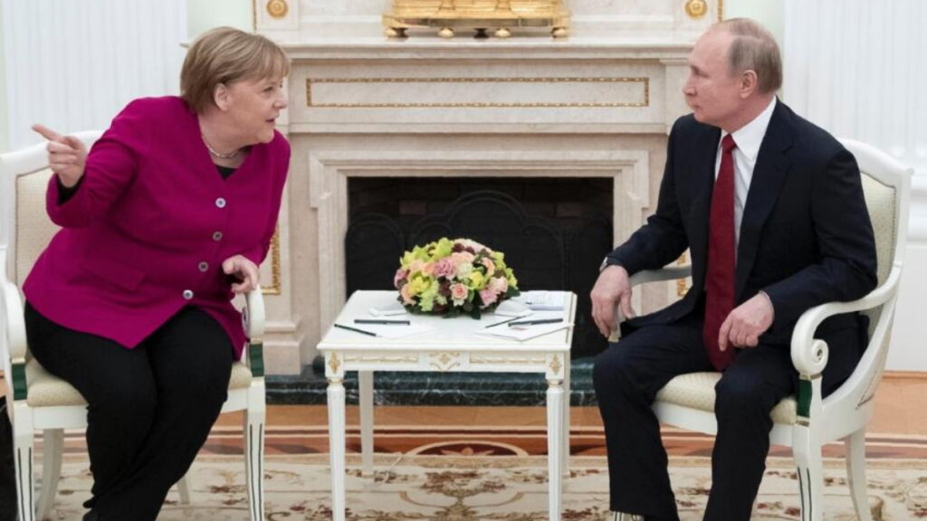 Политика: Меркель должна стать посредником: что немцы думают о российско-украинском кризисе
